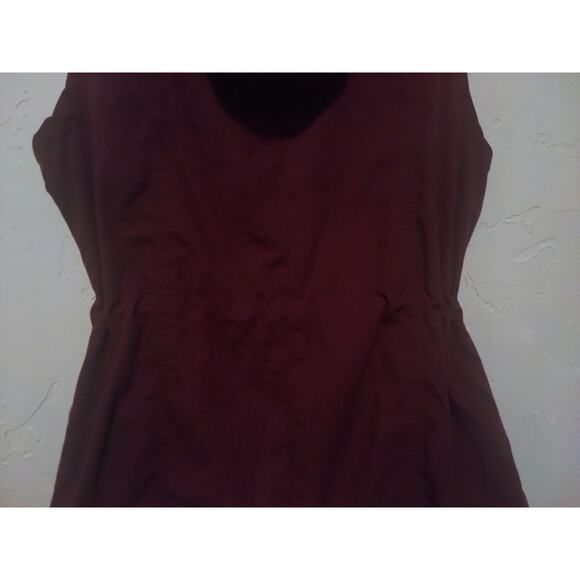 YMI Zip-up Vest - Picture 5 of 6